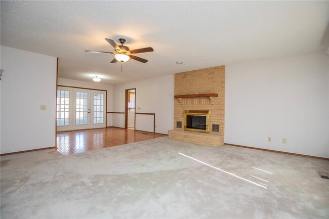 Building Photo - 12 Deddington Dr