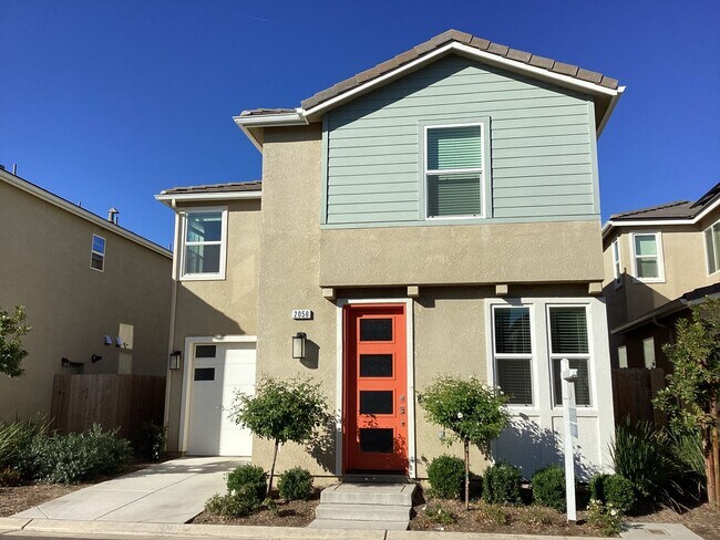 Primary Photo - 2056 N Walling Ln