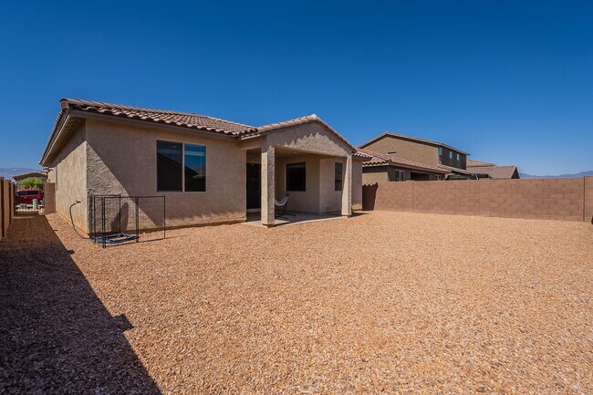 Building Photo - 9724 E Lynx Lk Trl