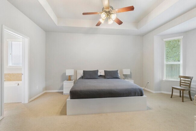 Building Photo - 39 Prairie Falcon Place