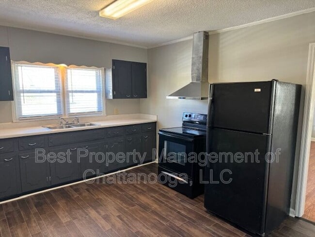 Building Photo - 1408 Armour Dr