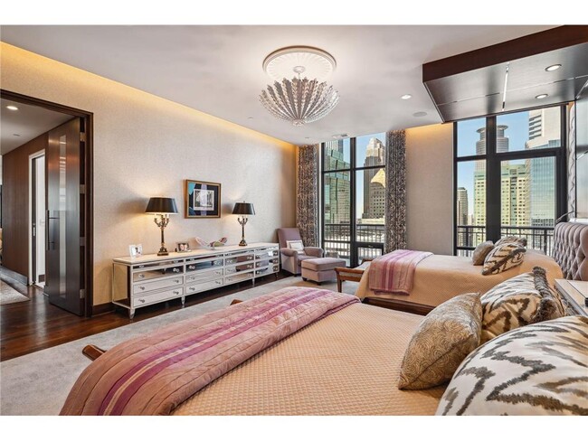 Building Photo - 201 S 11th St