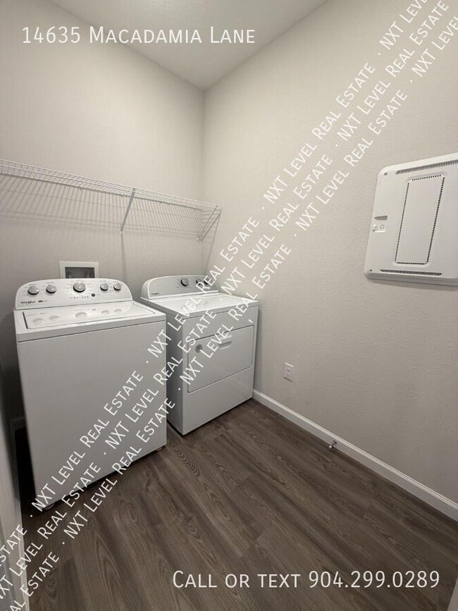 Building Photo - 14635 Macadamia Ln