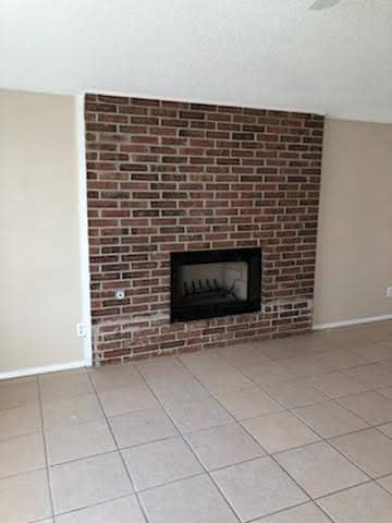 Building Photo - 8420 Waterfall Dr