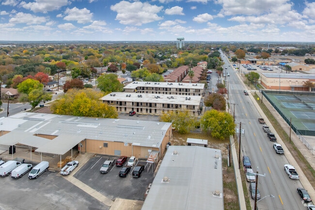 Aerial Context - Aristocrat Apartments - All Bills Paid