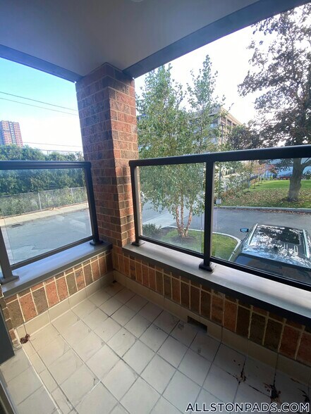 Building Photo - 40 Malvern St