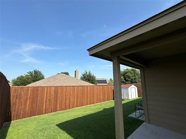 Building Photo - 221 Spring Hollow Dr
