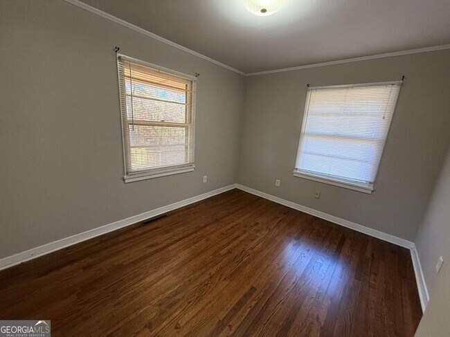 Building Photo - 1885 Crystal Dr