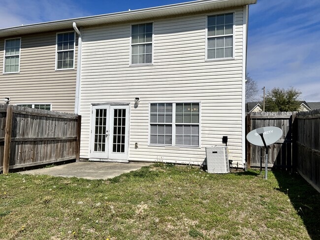 Building Photo - 280 Swaying Pine Ct