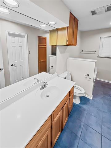Building Photo - 7912 Buttercup Cir N