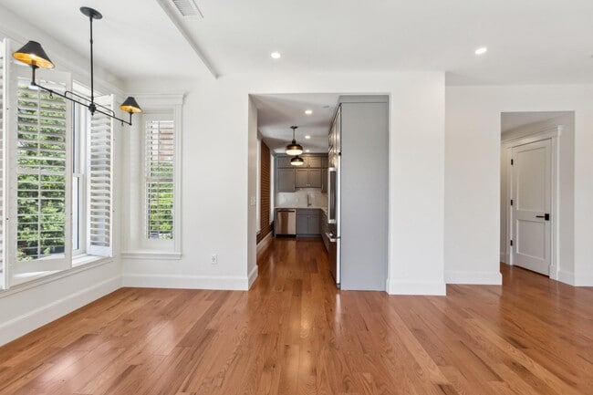 Building Photo - 1641 R St NW