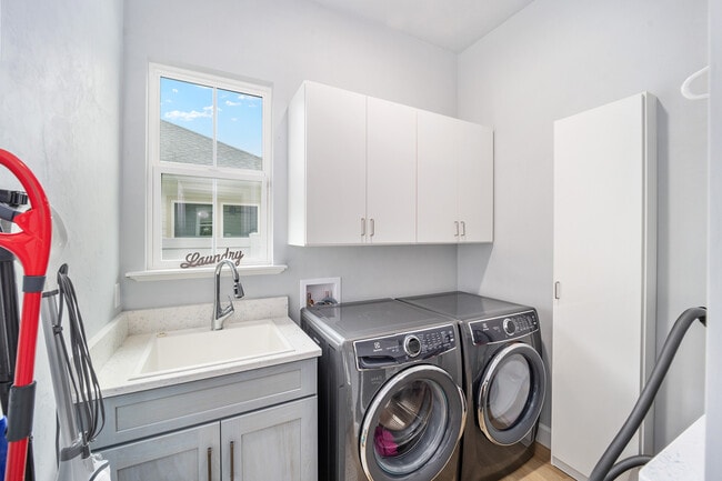 laundry - 13265 SW 9th Rd