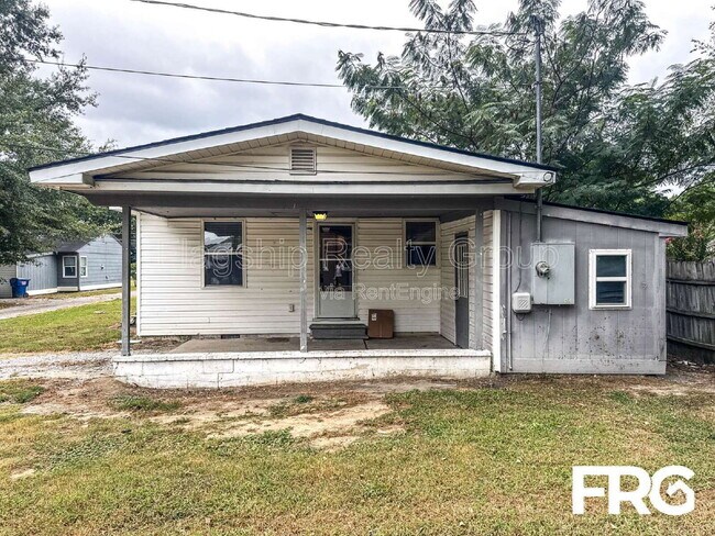 Building Photo - 122 Blaire Ln