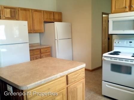 Building Photo - 1218 Graham Ave