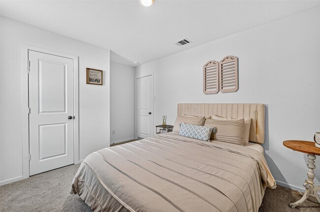 Building Photo - 228 Laura Leigh Ln