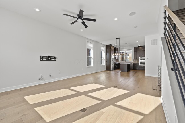 Building Photo - 297 Auden Ave