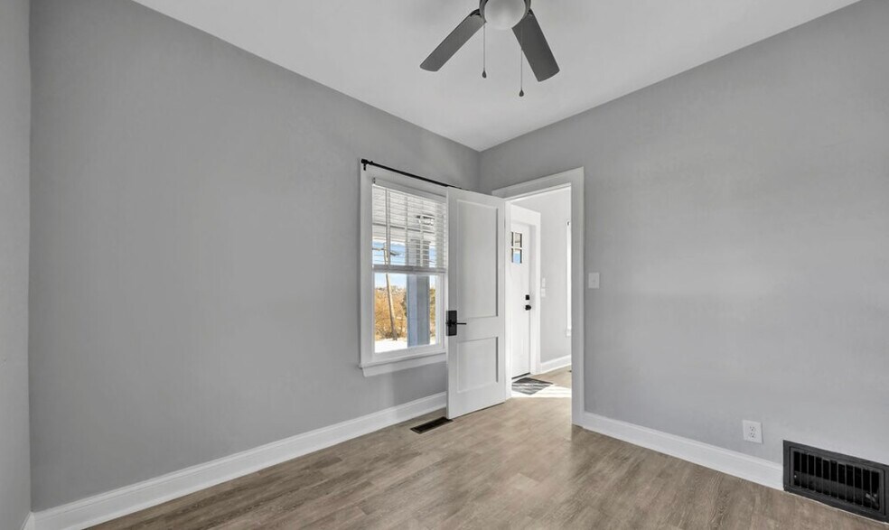 Building Photo - 1381 Old Oxford Rd