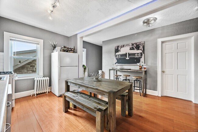 Building Photo - 307 Hamilton Ave