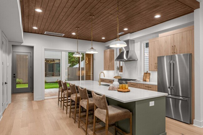 Building Photo - Stunning New Townhome in The Heart of East Nashville