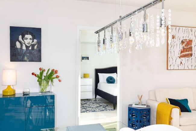 Building Photo - 485 Brickell Ave