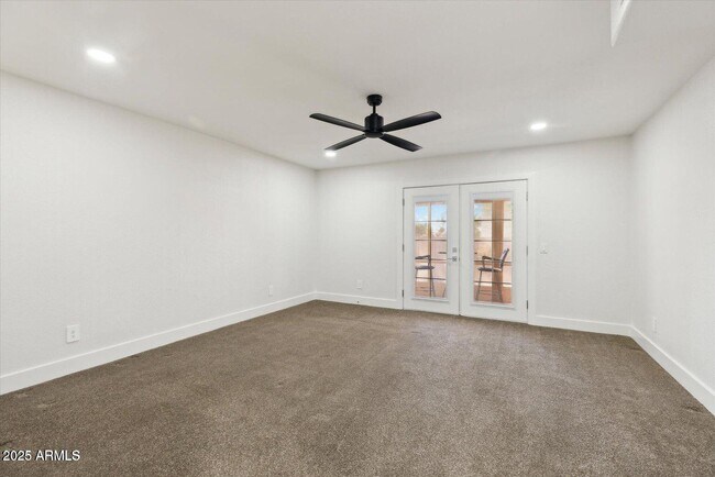 Building Photo - 26034 S Glenburn Dr