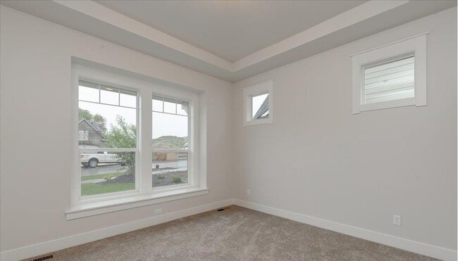 Building Photo - 12067 N 19 Ave
