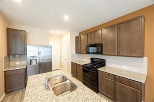 Building Photo - Spacious Condominium