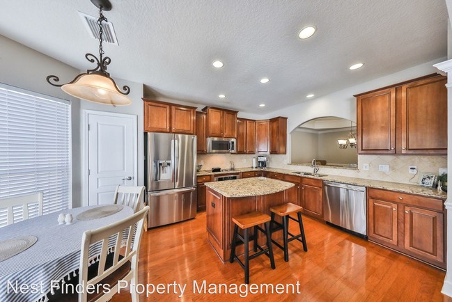 Building Photo - 3 br, 3.5 bath House - 4237 Studio Park Ave