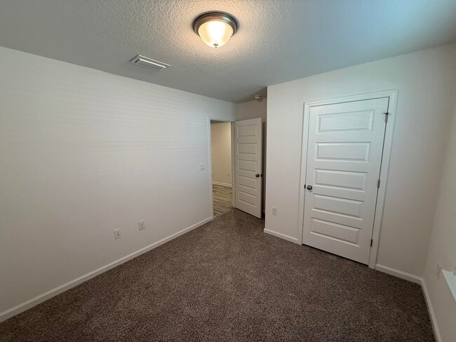 Building Photo - 225 Gray Owl Dr