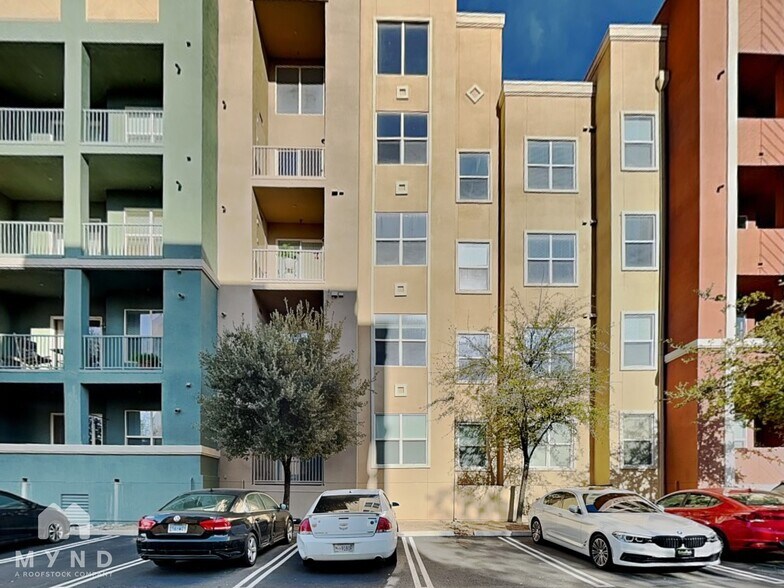 Building Photo - 68 E Serene Ave