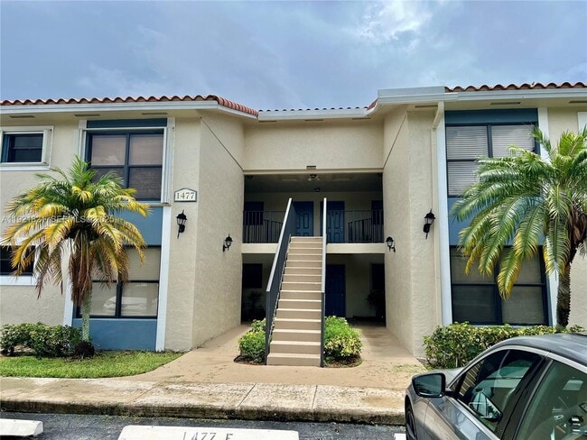 Building Photo - 1477 Lake Crystal Dr