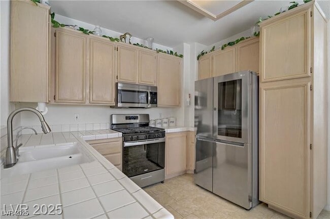 Building Photo - 8116 Kokoma Dr