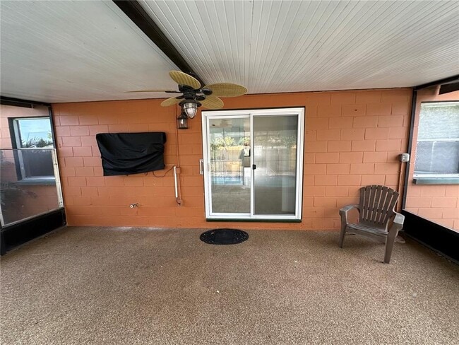 Building Photo - 6818 S Himes Ave