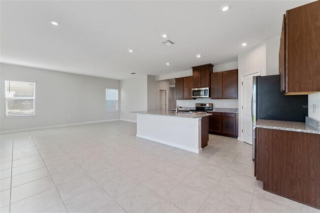 Building Photo - 1178 Cascade Dr