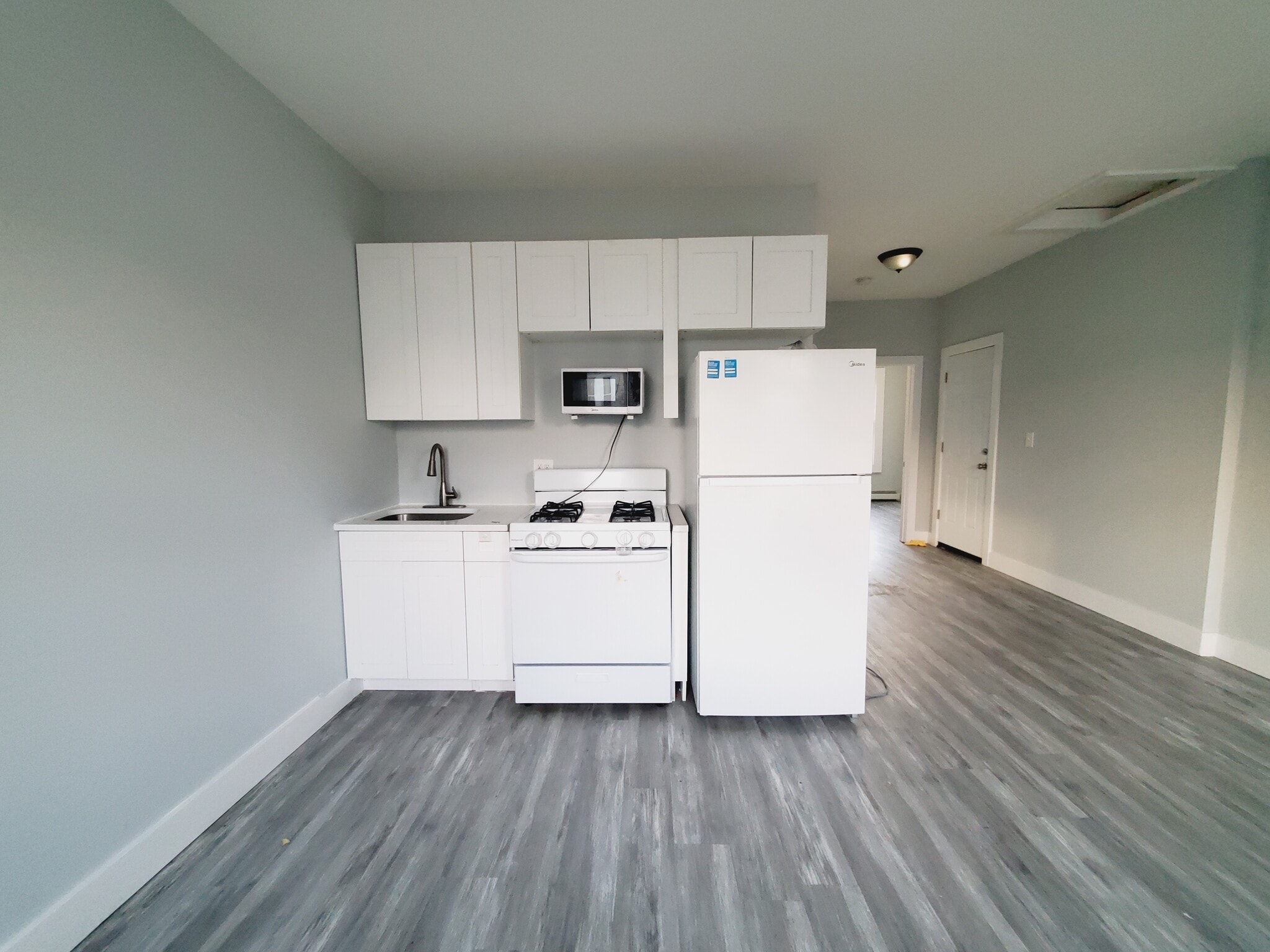 Unit 2 - 168 Fulton Ave