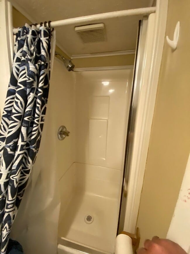 Building Photo - 4 bedroom home in Chuckey TN