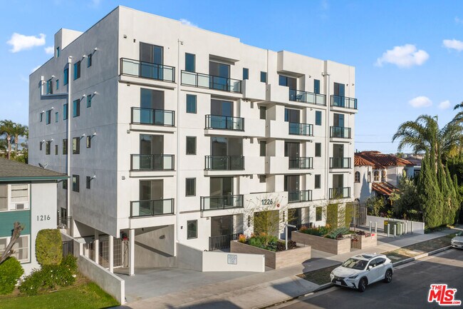 Building Photo - 1226 S Bedford St
