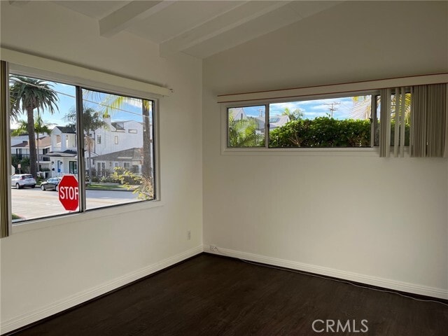 Building Photo - 3300 Seaview Ave