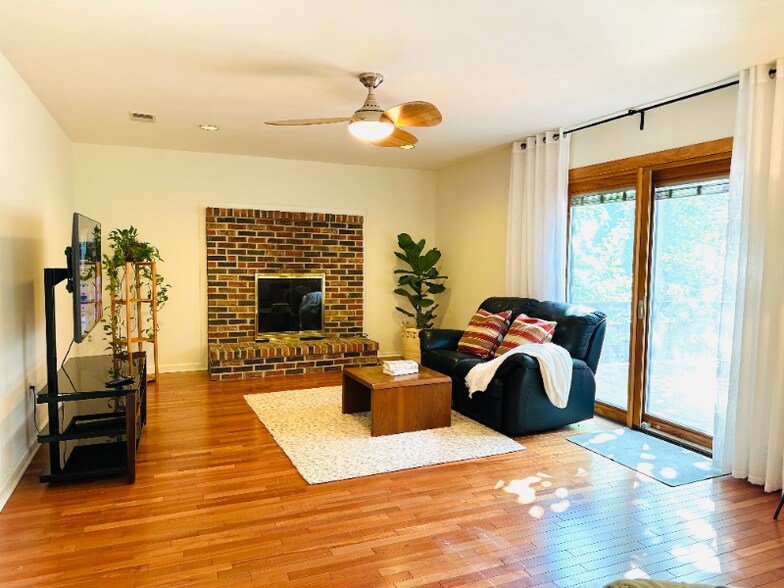 Building Photo - 43 Benford Dr