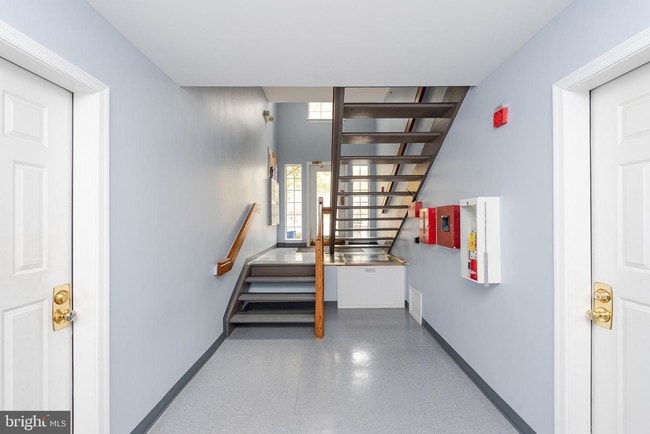 Building Photo - 8352 Montgomery Run Rd