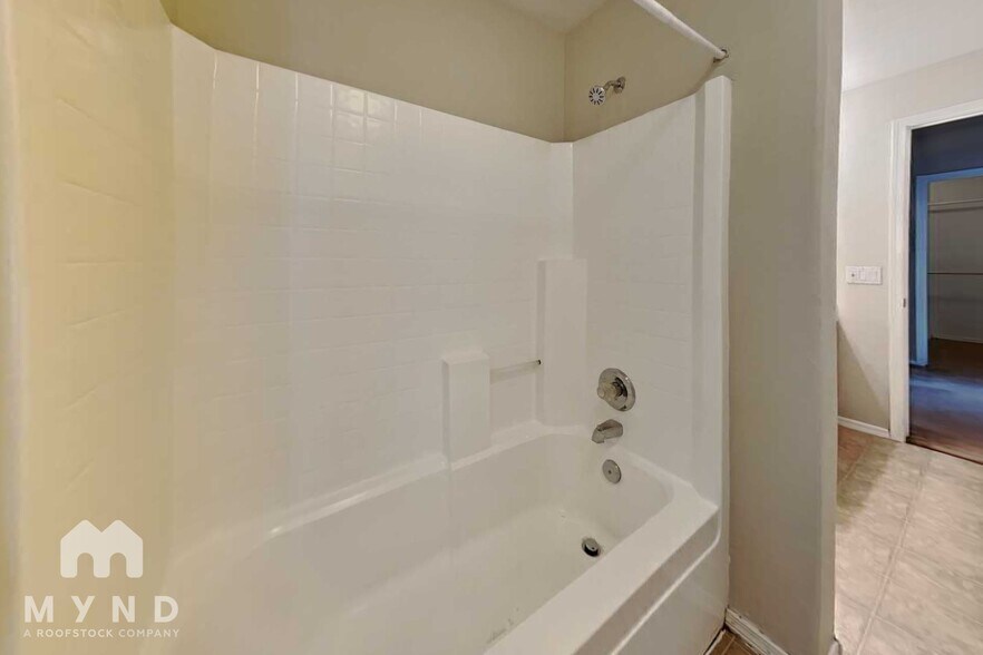 Building Photo - 3310 W Tina Ln