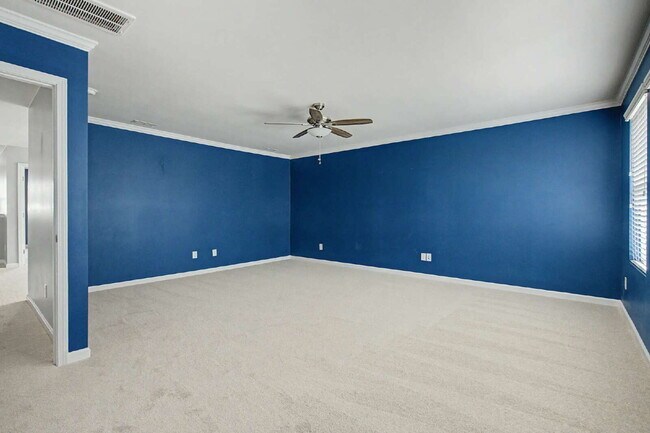 Building Photo - 5-Bedroom Home w/ Fenced-in BackYard in Knightdale