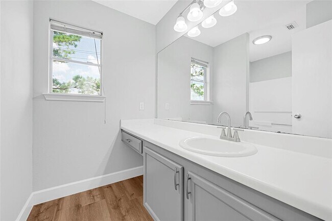 Building Photo - 2935 Sailors Moon Dr