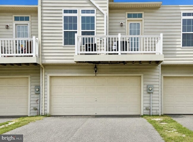 Building Photo - 412 S Greenberry Ln