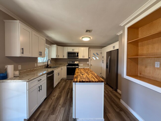 Building Photo - 2 Bedroom 1.5 Bath Home in Greeneville, TN