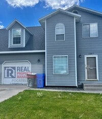 Building Photo - 3 bed 1.5 Bath Duplex - 1 Car Garage