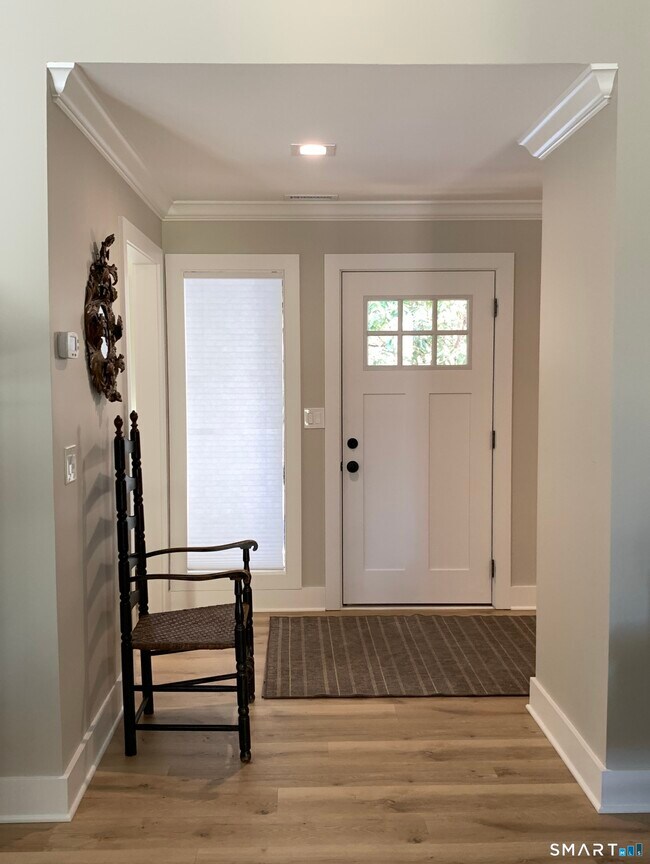 Building Photo - 400 Heritage Vlg