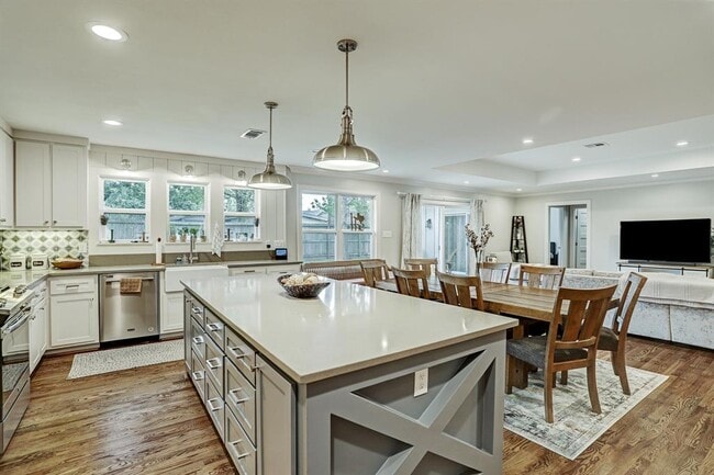 Building Photo - 2611 Tannehill Dr