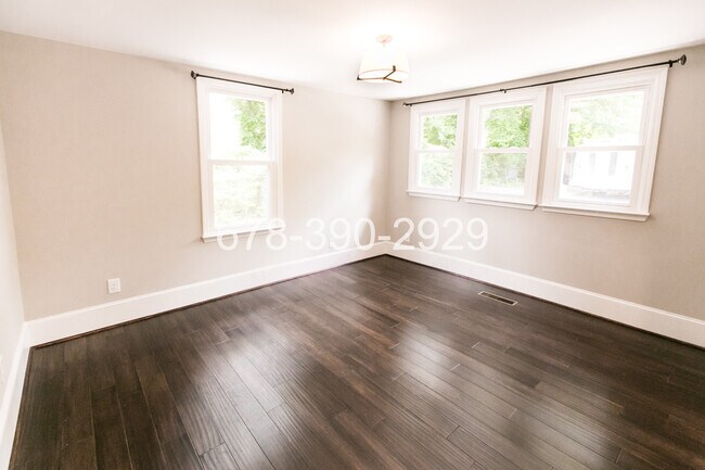 Building Photo - 656 Brookline St SW