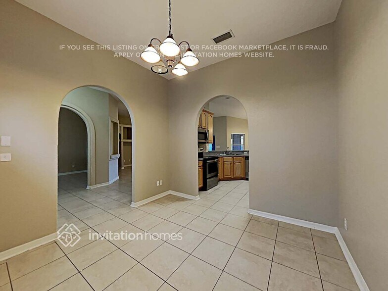 Building Photo - 11425 Via De Renee Pl